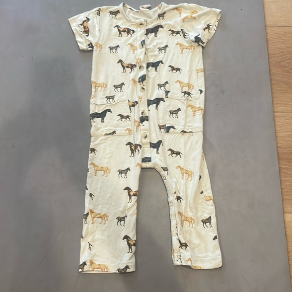 Kate Quinn horse bamboo romper 12-18 months - Picture 1 of 5